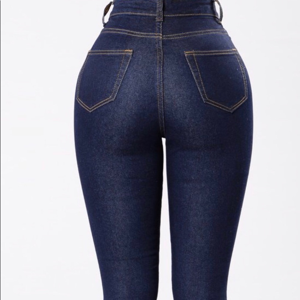 Dark Wash Skinny Jeans 💙